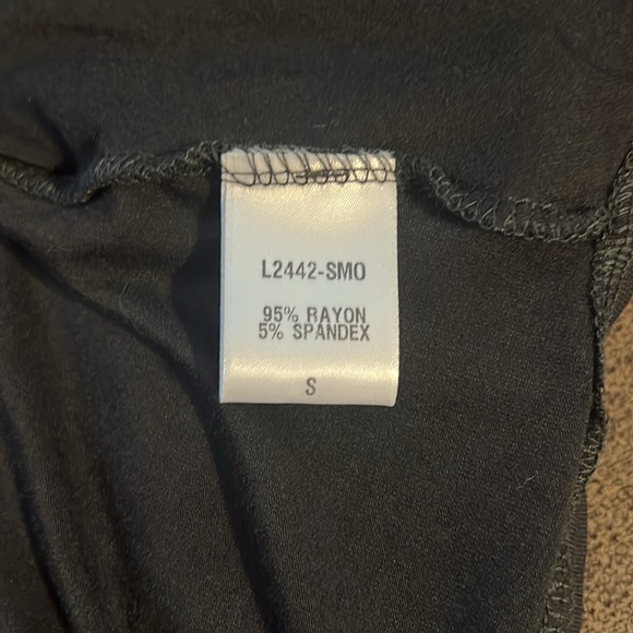 NEW Loveappella Faux Tie Wrap Top Size Small Color is Black - Picture 9 of 11